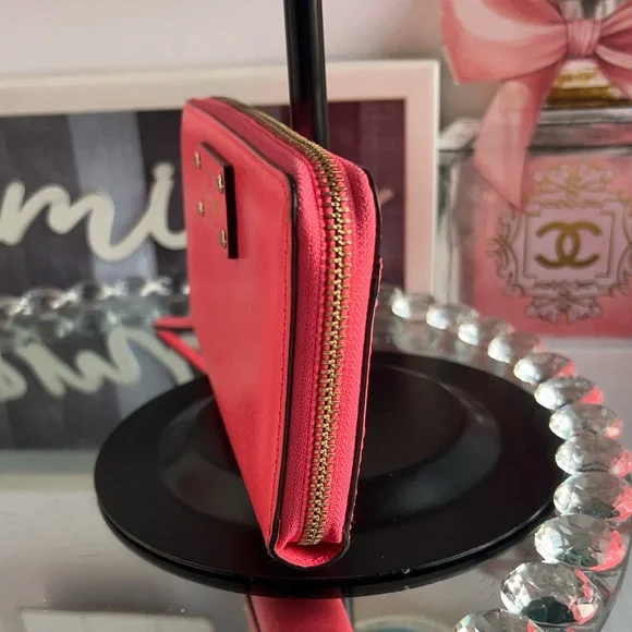 Kate Spade Coral Zip-Around large Wallet like new - Picture 7 of 12